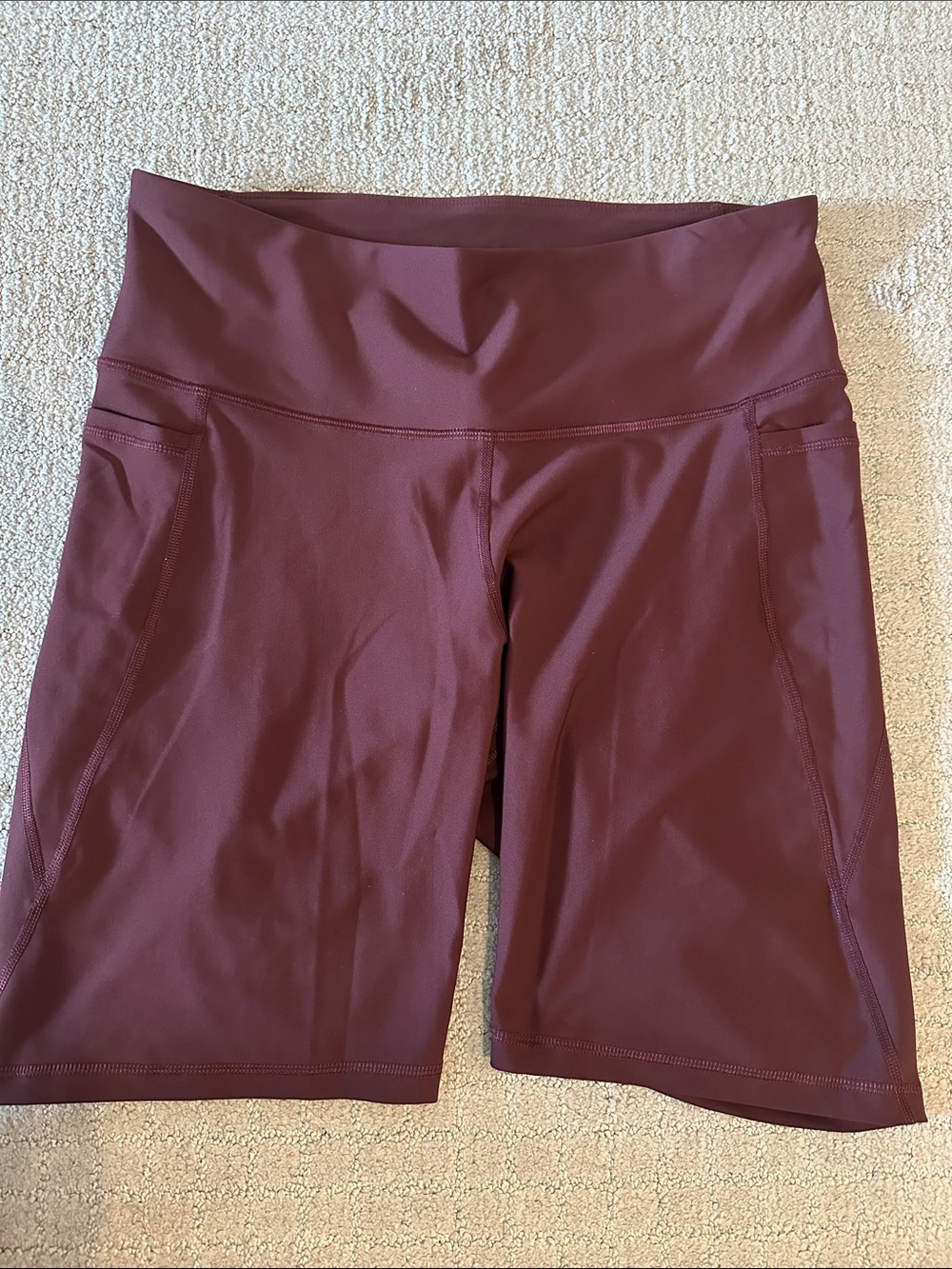 Old navy Women’s High-Waist Maroon Performance Bike Shorts